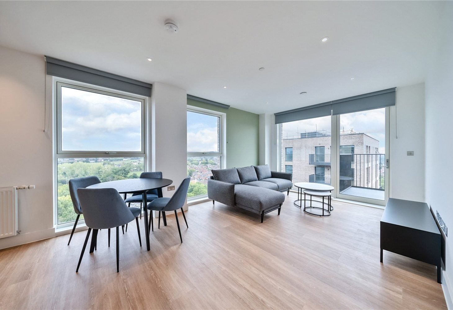 Flat Henley Drive in London