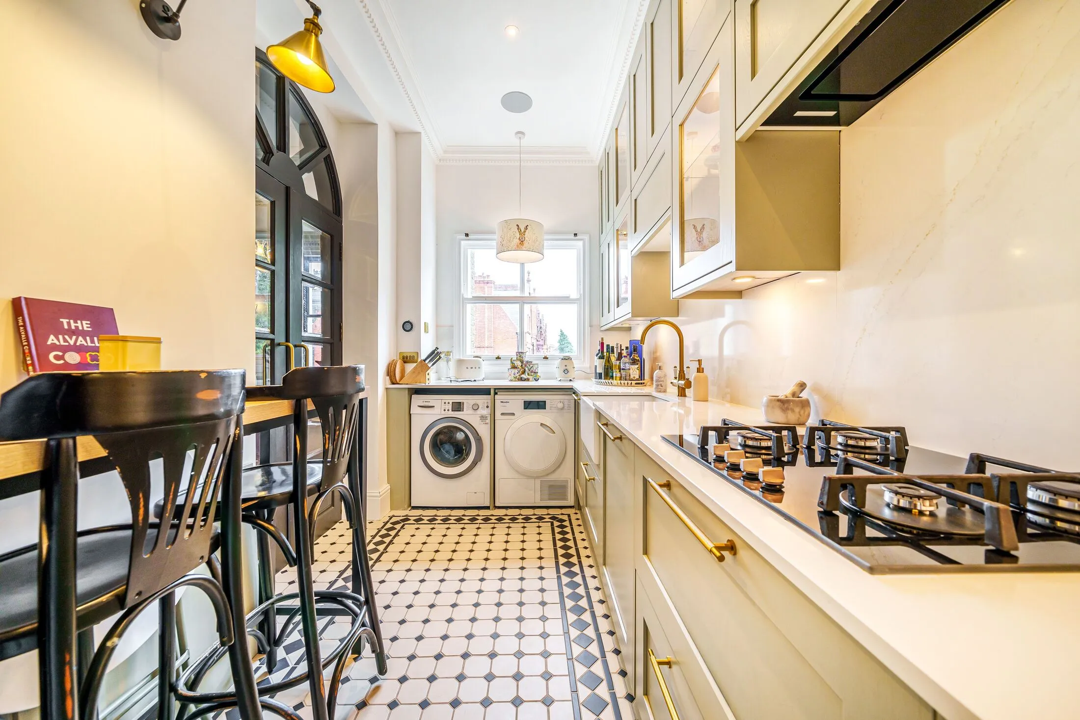Flat Wetherby Gardens in Greater London