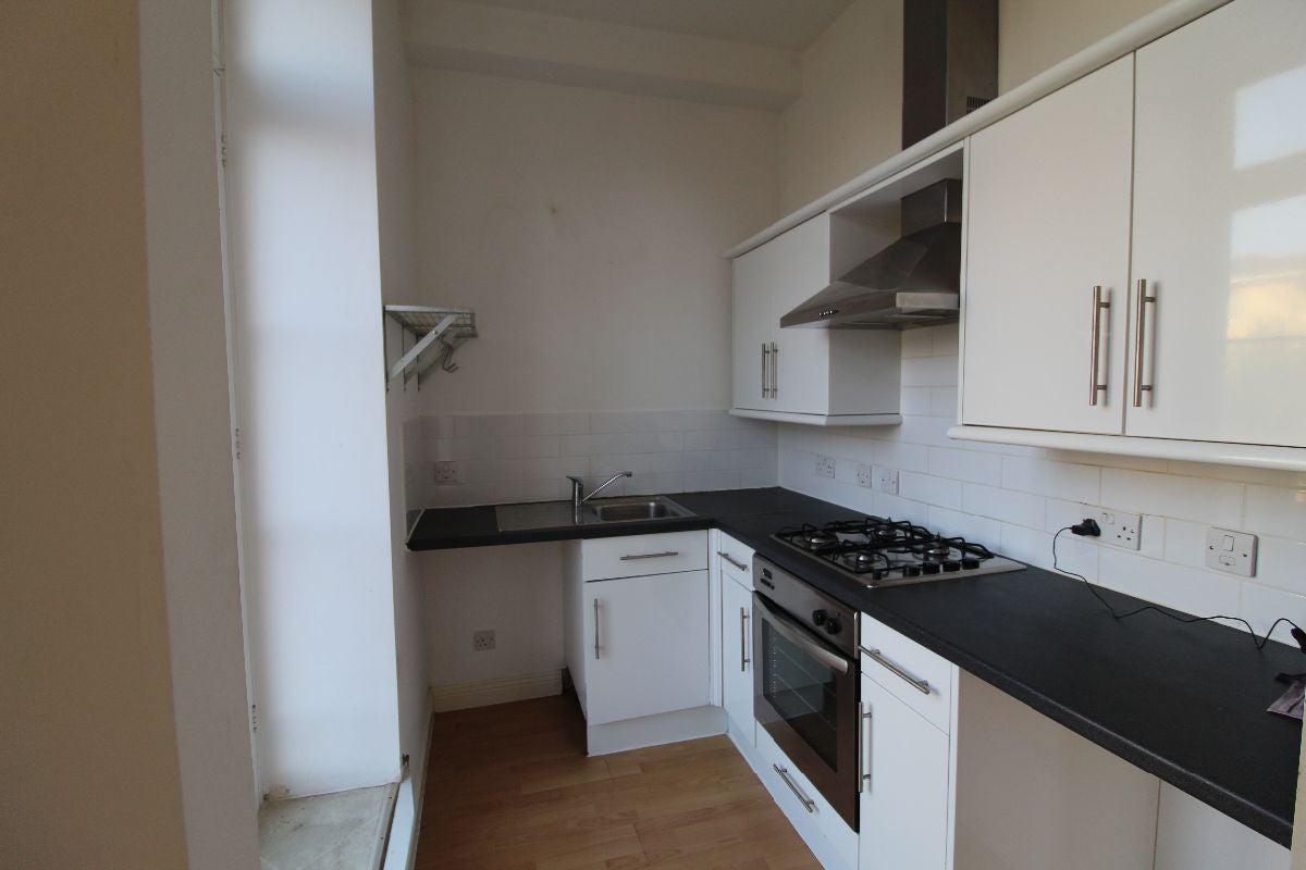 Flat Royal Crescent in Weston-super-Mare