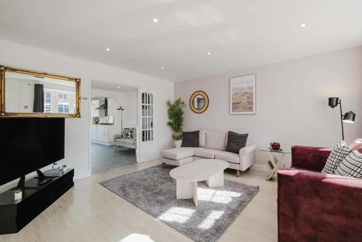 Flat Sherwood Avenue in Boughton