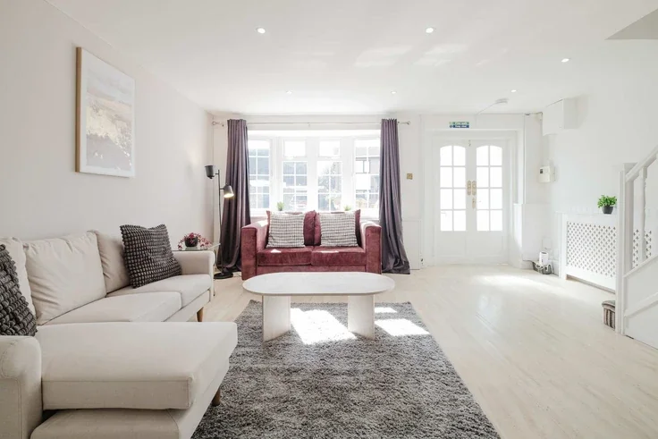 Flat Sherwood Avenue in Boughton
