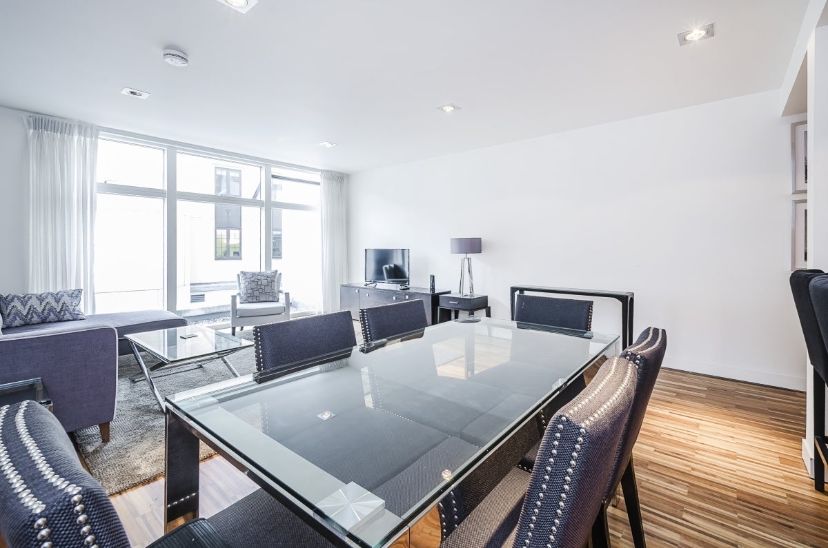 Flat Fulham Road in Greater London