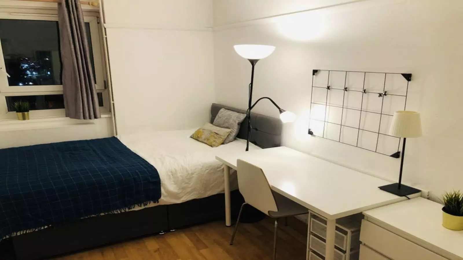 Flat Beaumont Avenue in Greater London