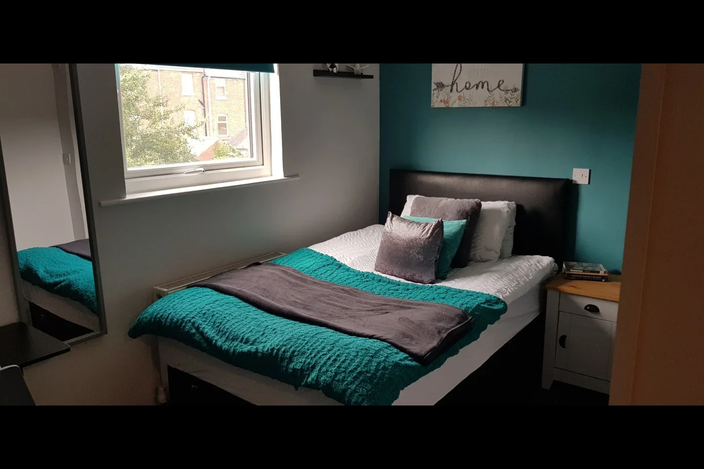 Room Monks Road in Coventry
