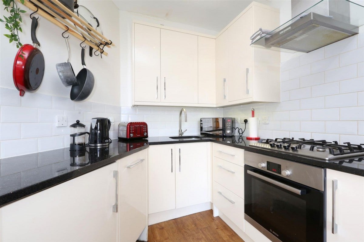 Flat Stamford Hill in Greater London