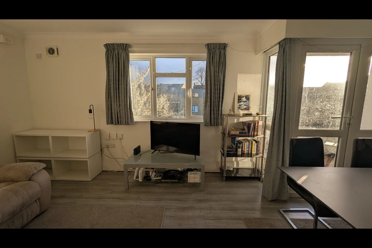 Room Clarence Walk in Greater London