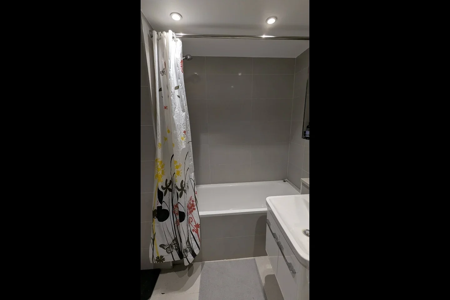 Room Clarence Walk in Greater London