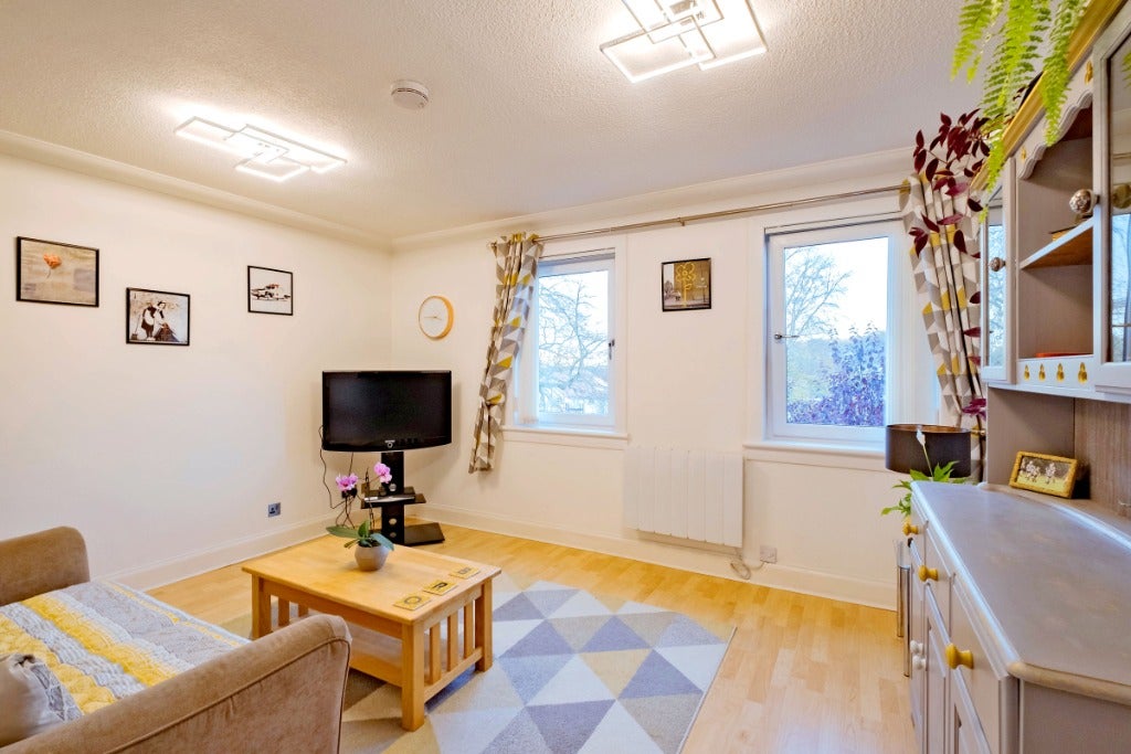 Flat Hutcheon Low Place in Aberdeen City