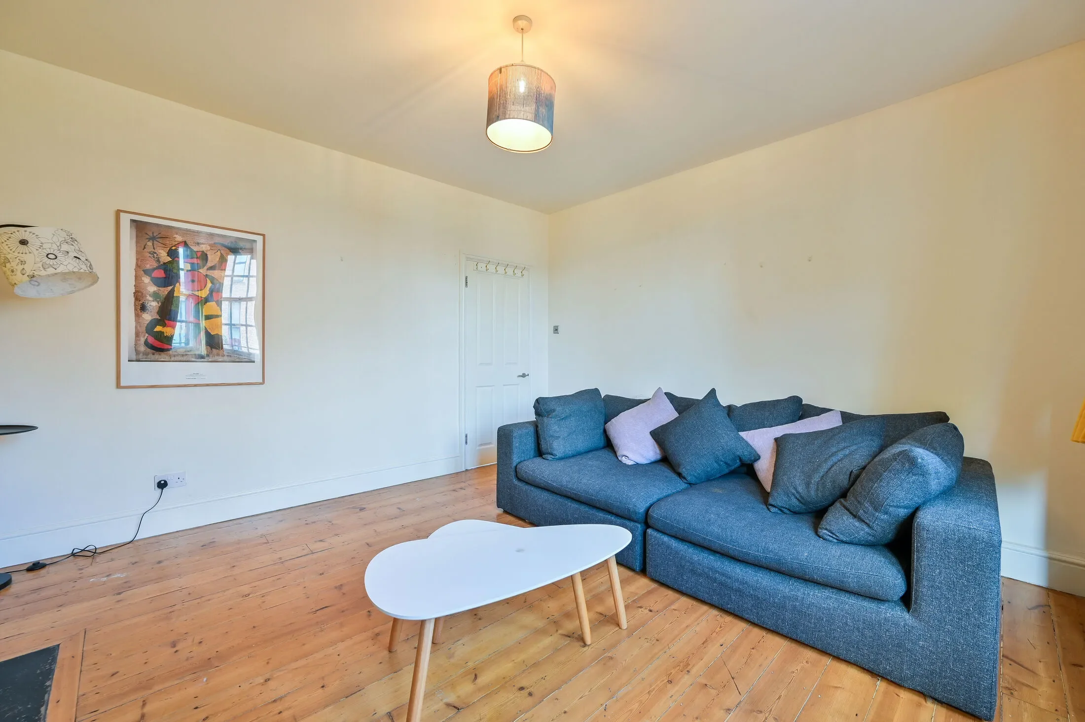 Flat Content Street in Greater London