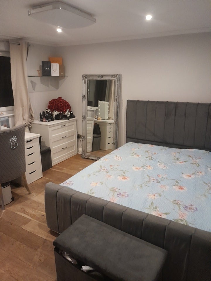 Room New Road in Cliffe