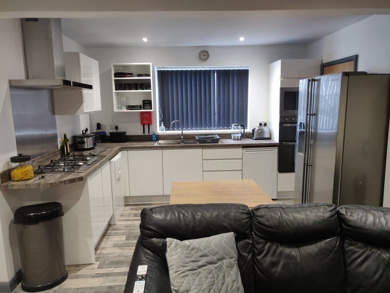 Room St Augustines Road in Chesterfield