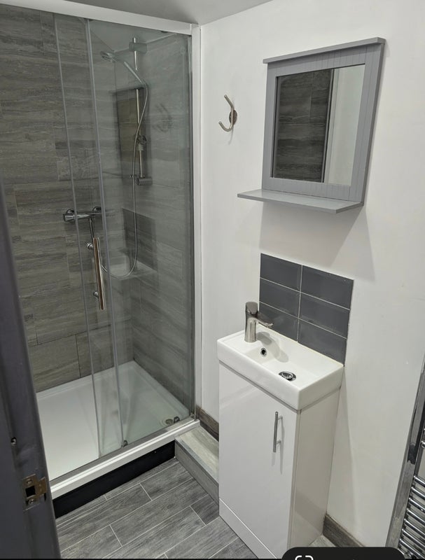 Room St Augustines Road in Chesterfield