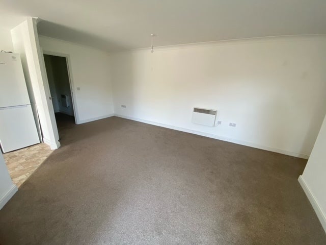 Flat Old Watling Street in Canterbury