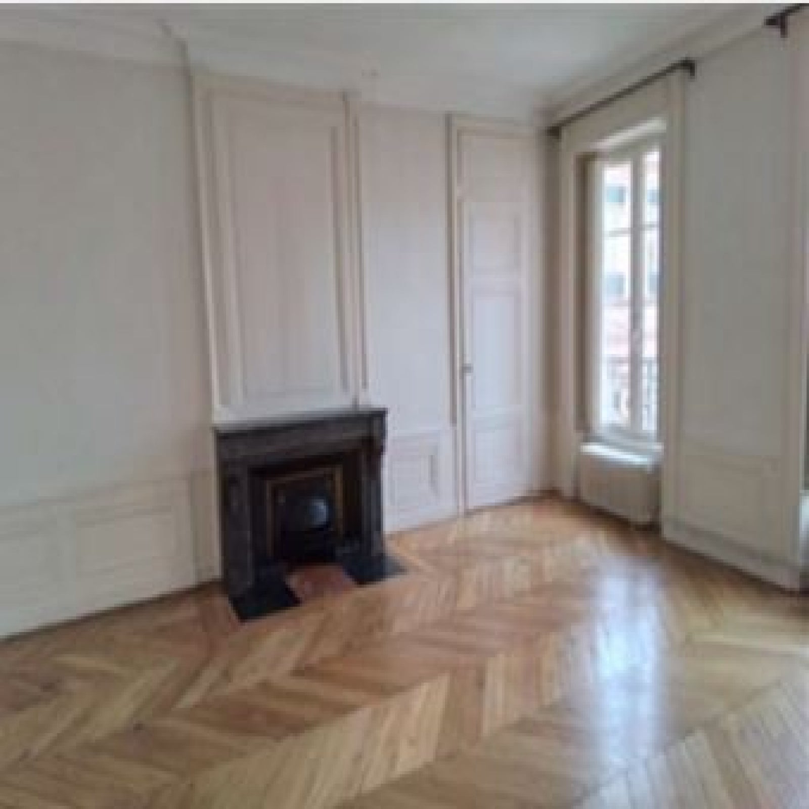 Flat Place Saint-Nizier in Lyon