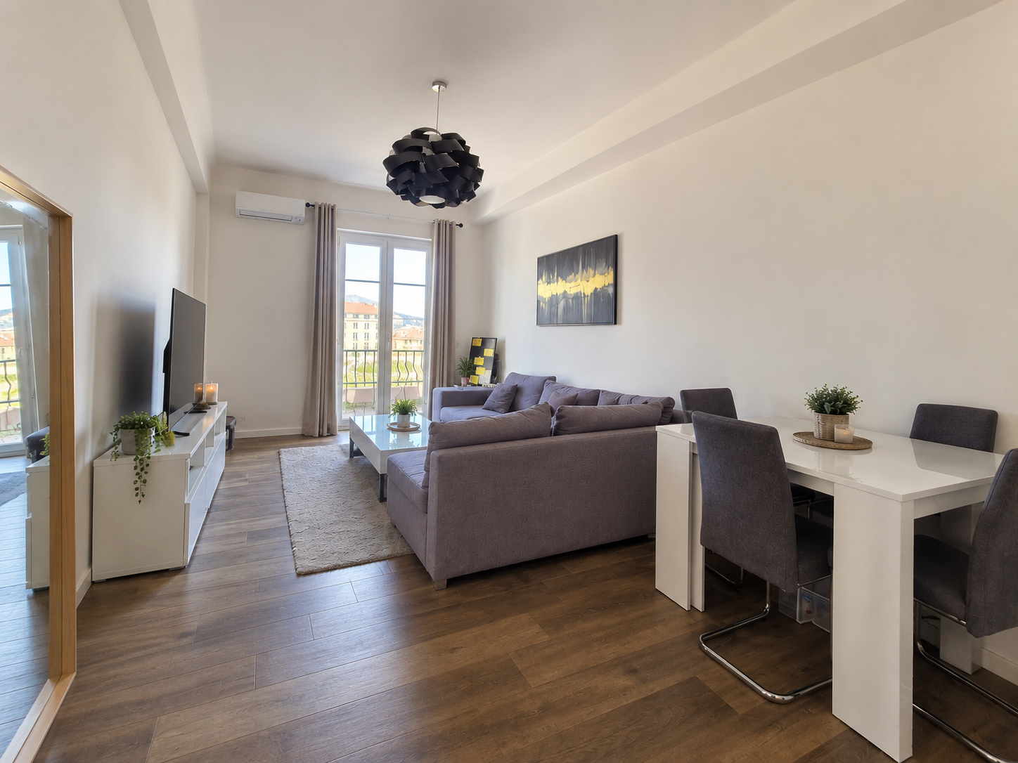 Flat Boulevard Carabacel in Nice