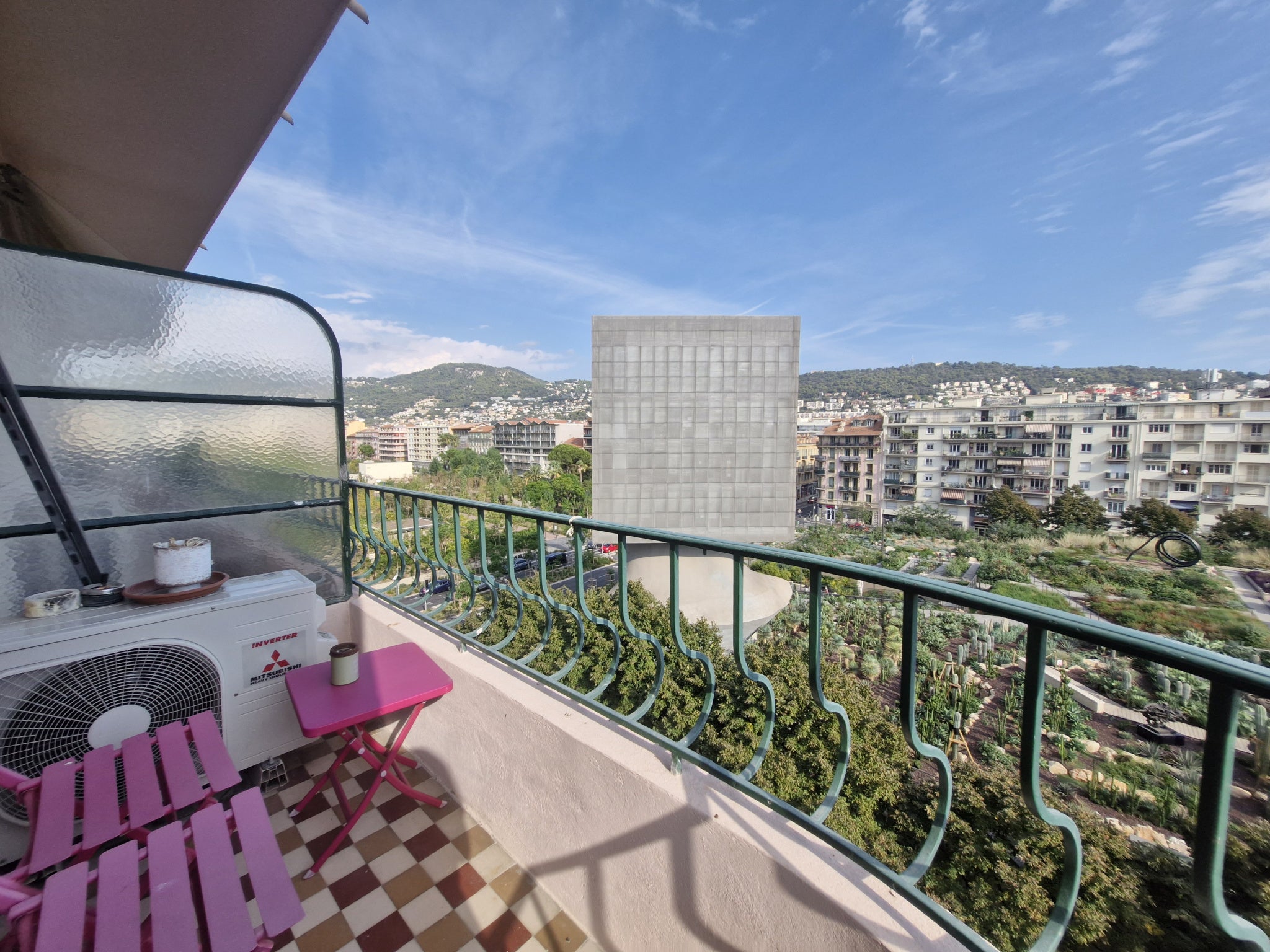 Flat Boulevard Carabacel in Nice