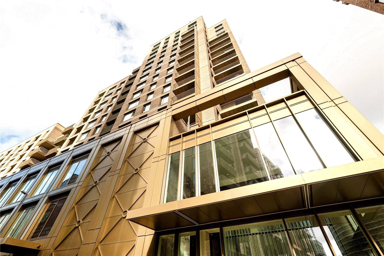 Flat Kennington Lane in Greater London