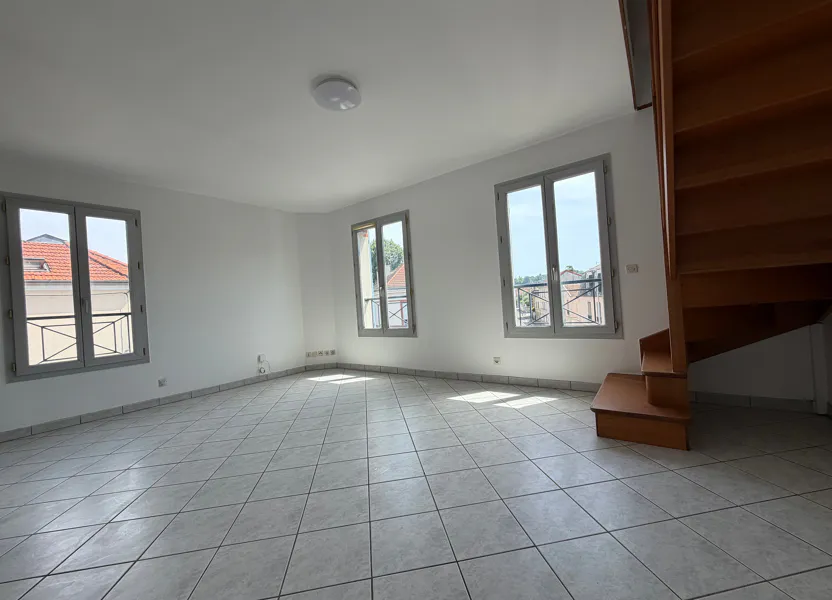 Flat Avenue du Capitaine Louys in Villemomble