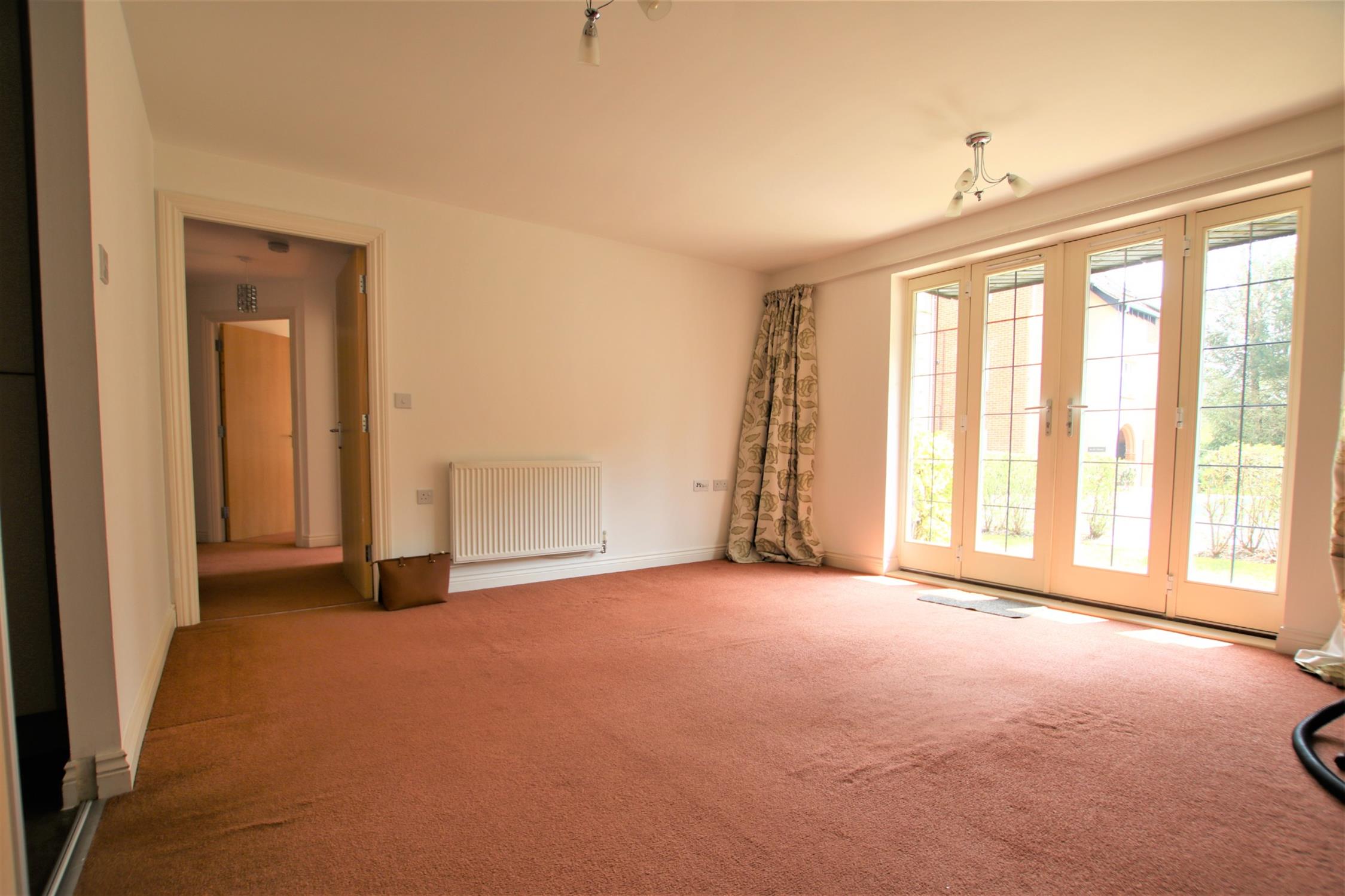 Flat Highcroft Road in Winchester