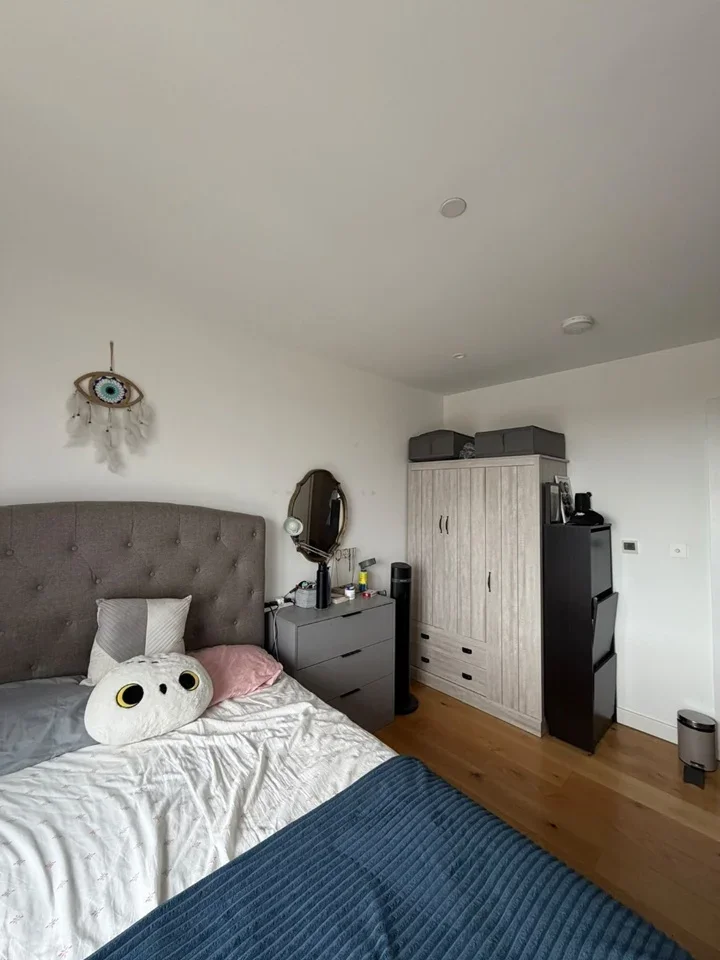 Room Mapleton Crescent in Greater London