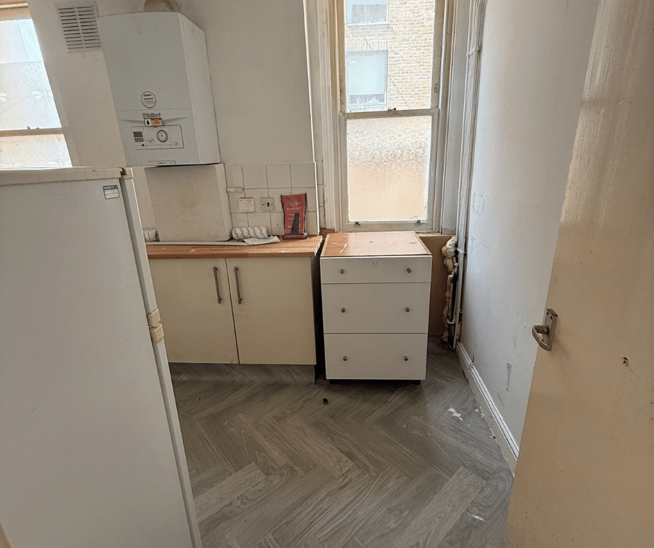 Room High Street in Greater London