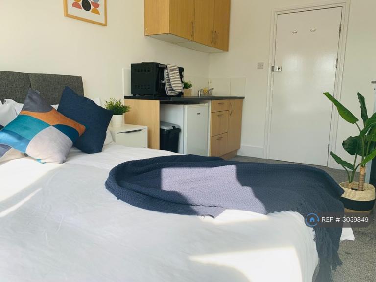 Room Reginald Road in Maidstone