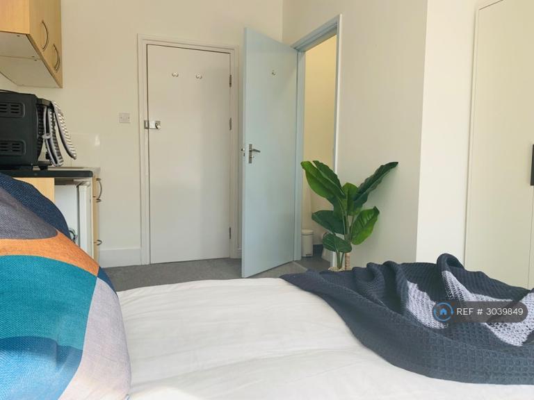 Room Reginald Road in Maidstone