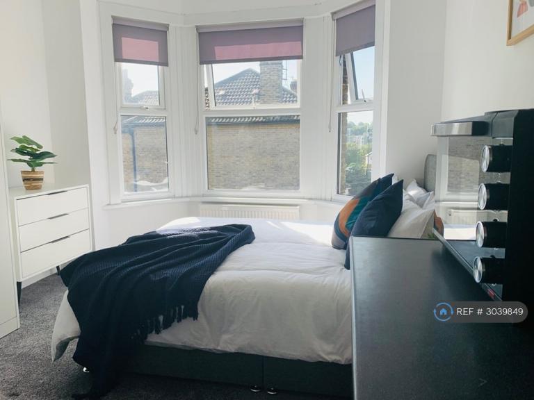 Room Reginald Road in Maidstone