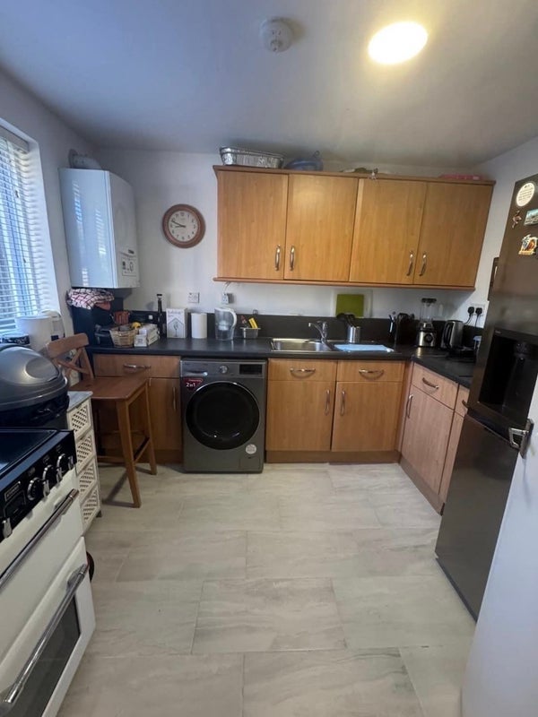 Room Manger Road in Greater London