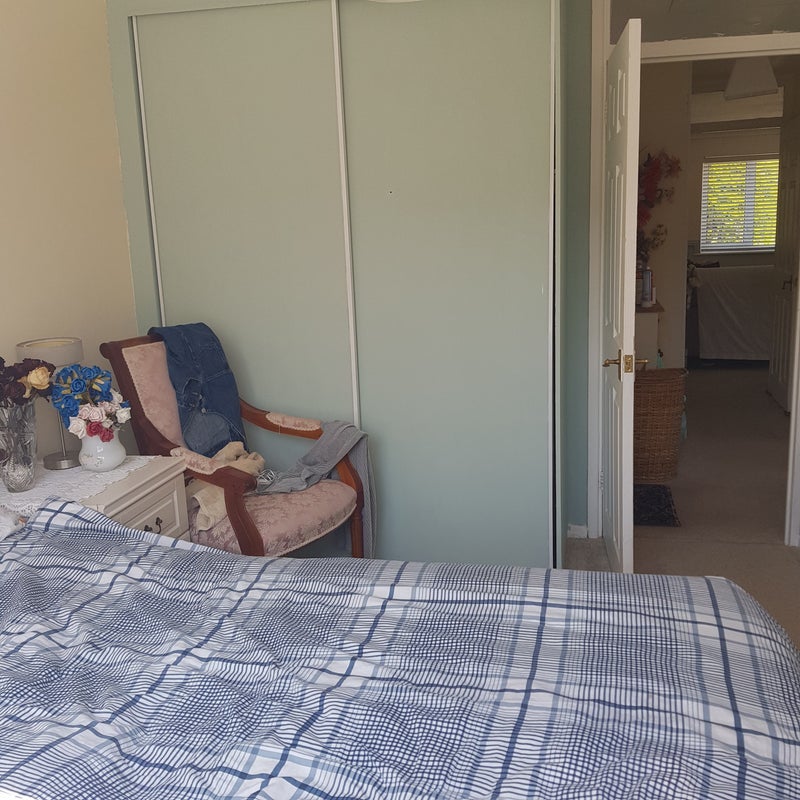 Room Pine View Road in Verwood