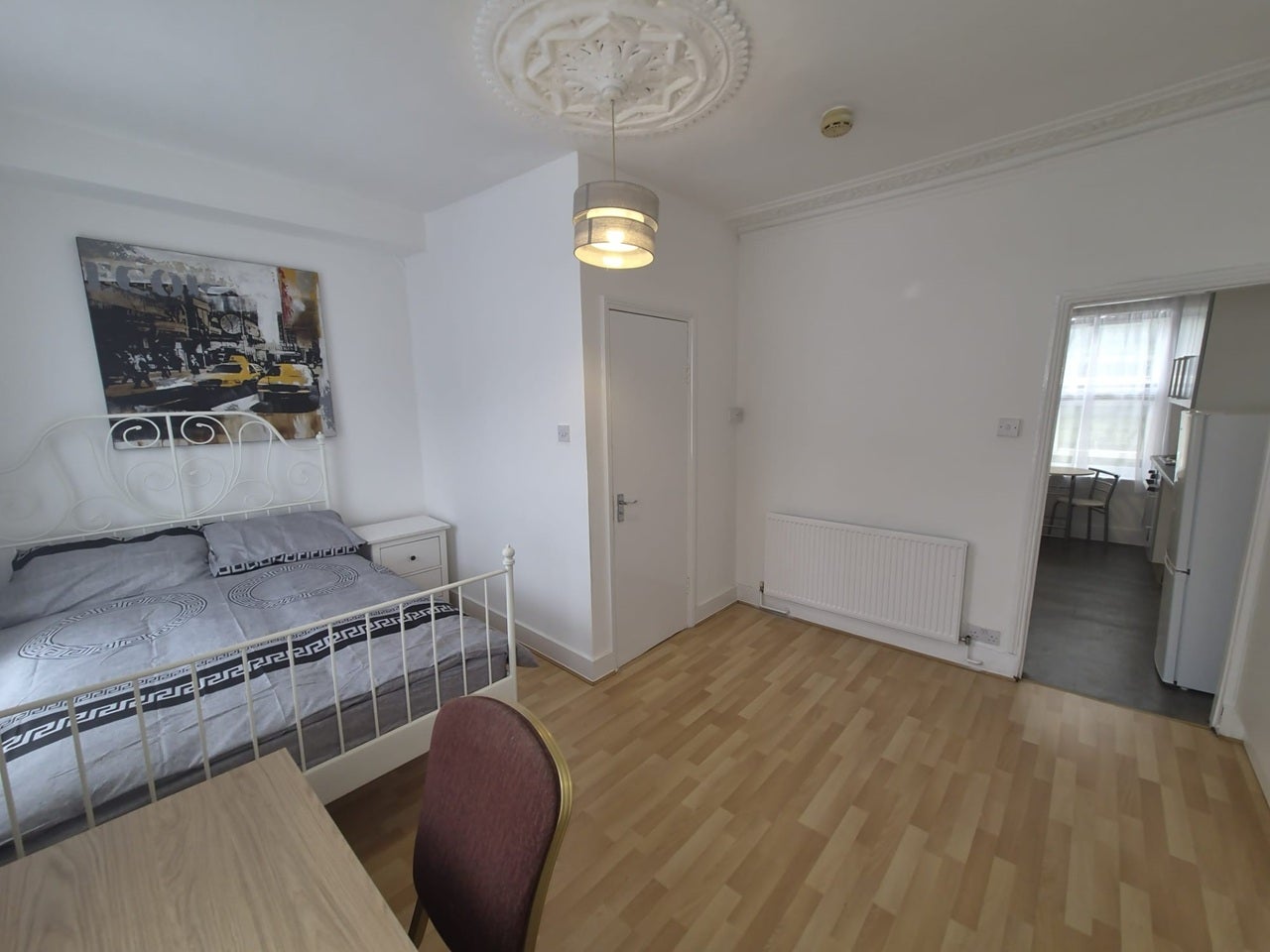 Flat Hornsey Park Road in Greater London