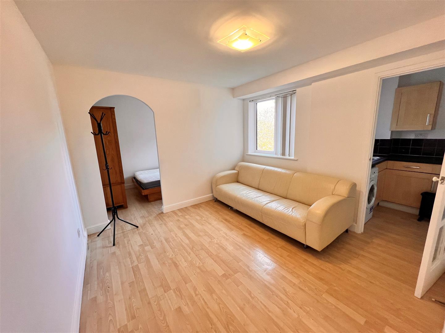 Flat Crusader Way in Watford