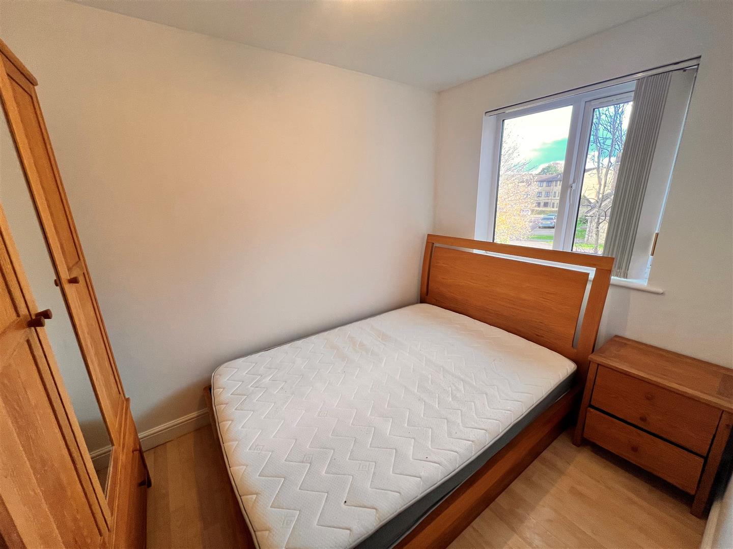 Flat Crusader Way in Watford