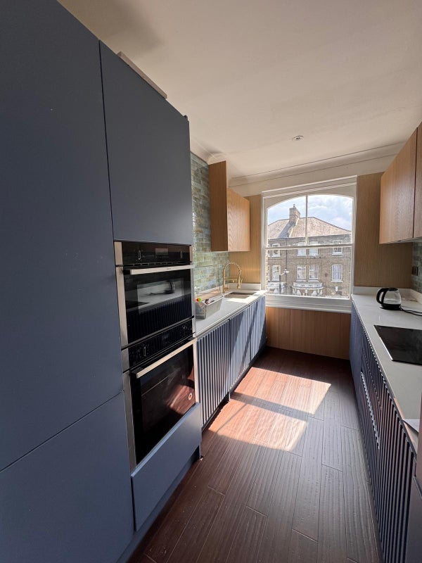 Room Gauden Road in Greater London