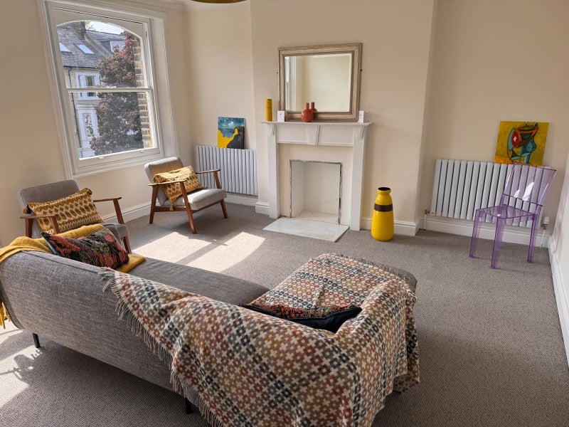 Room Gauden Road in Greater London
