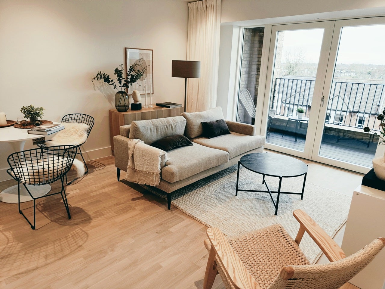 Flat Kingston Road in Greater London