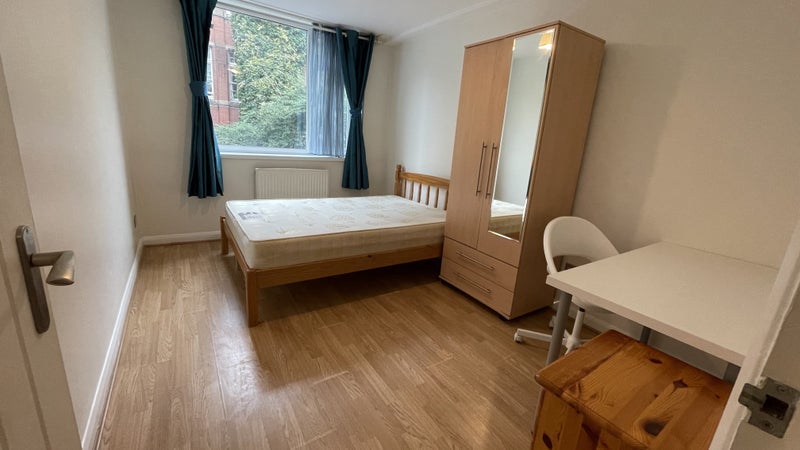 Flat Johnson Street in Greater London