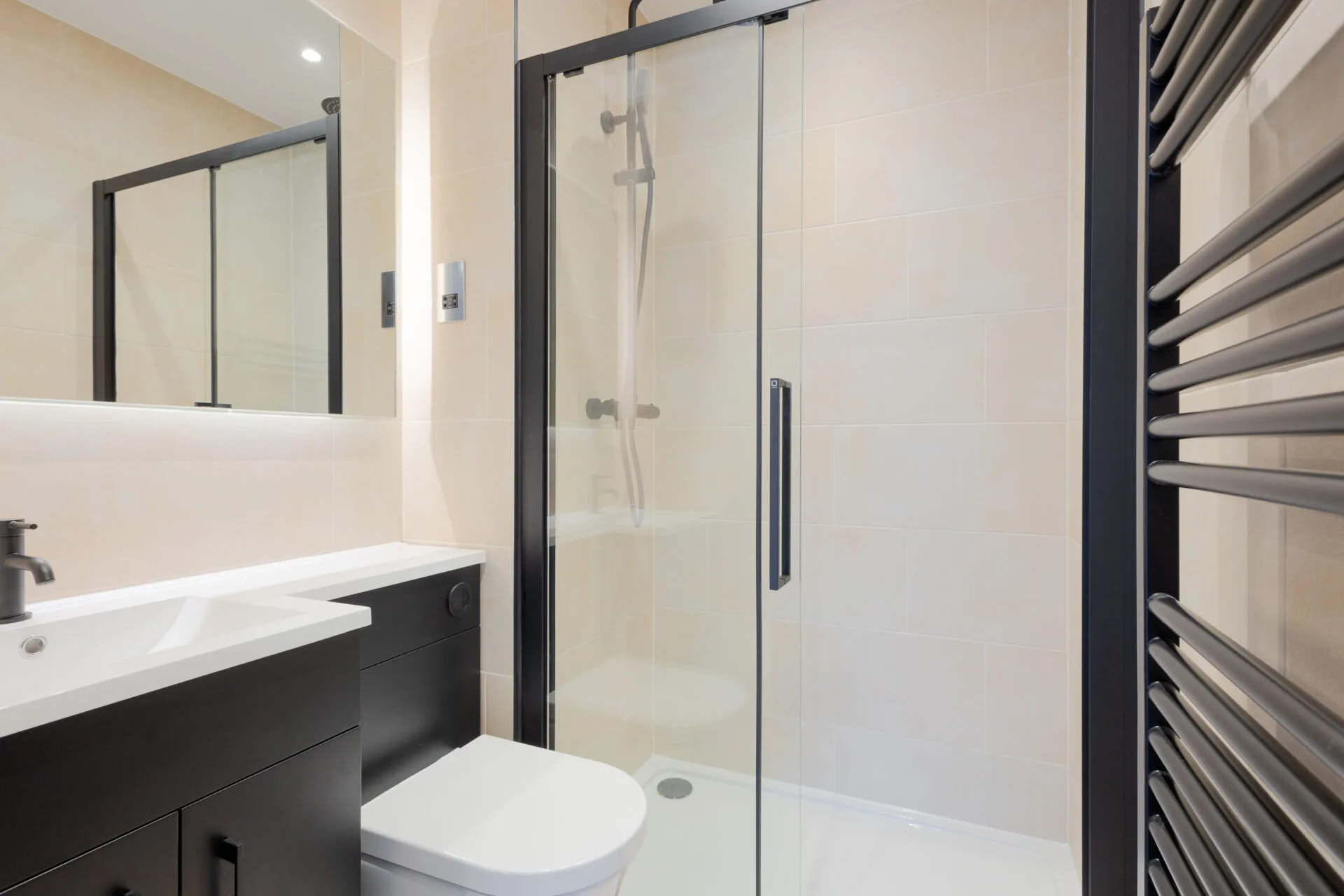 Flat Defiant Close in Folkestone and Hythe District
