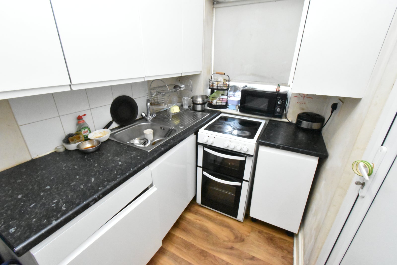 Flat Twickenham Gardens in Greater London