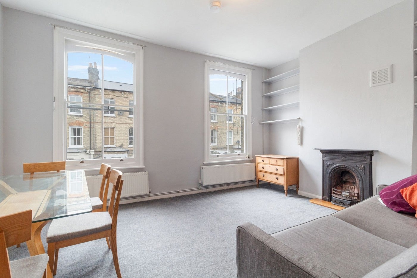 Flat Moray Road in Greater London
