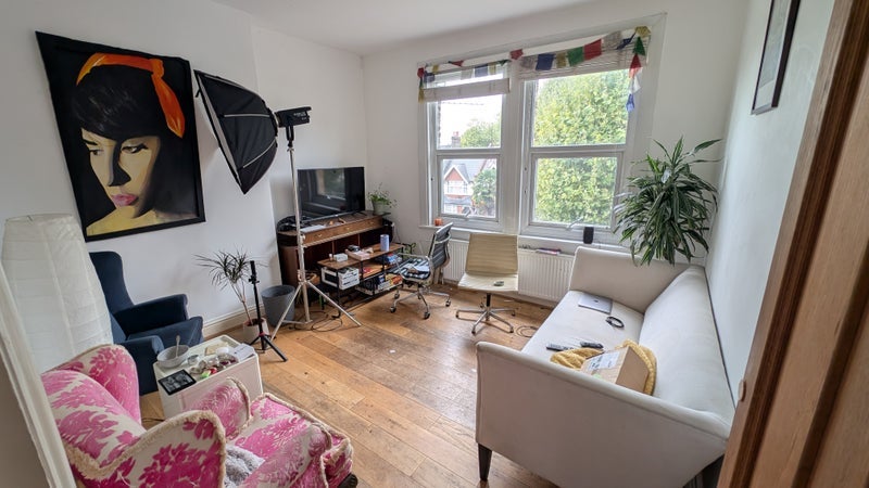 Room Ravensdale Road in Greater London