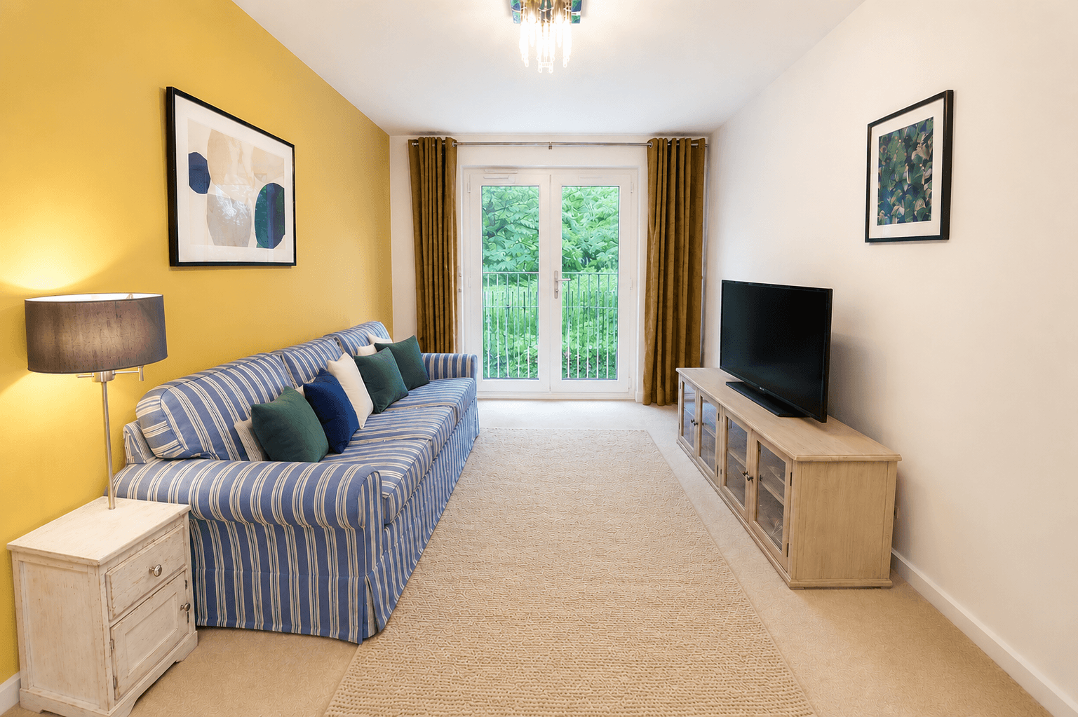 Flat Yalland Close in Bristol