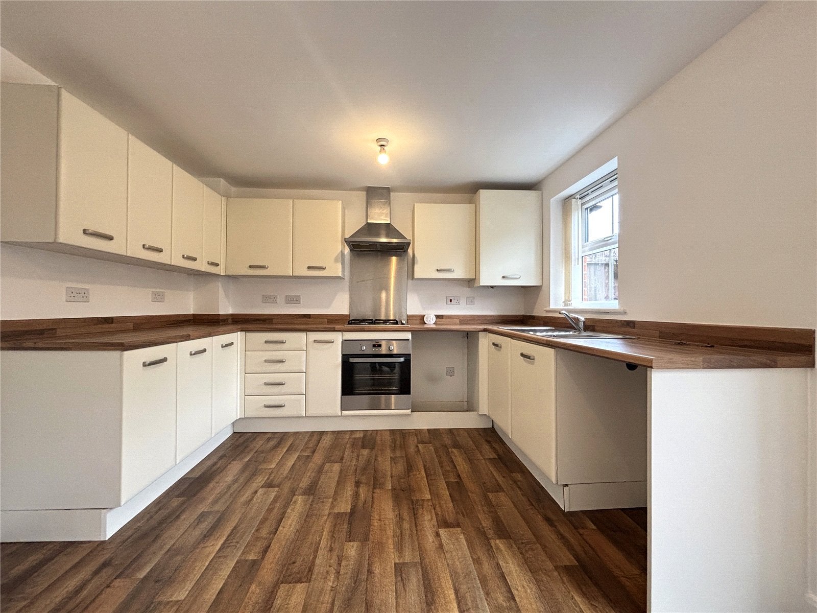 House Carr Close in Milnrow