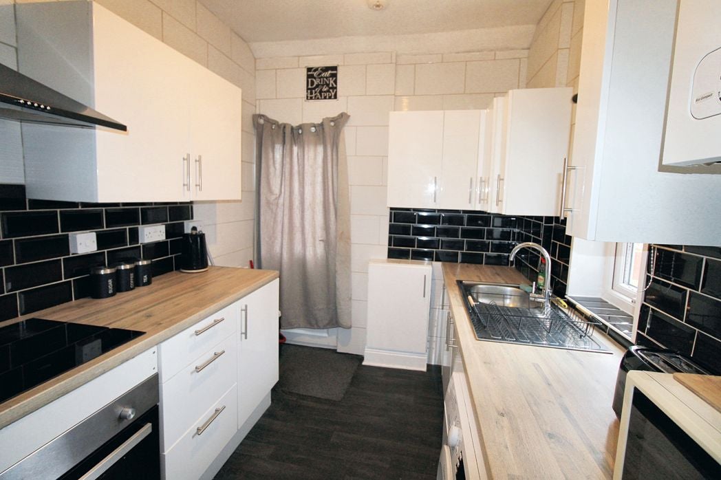 Flat Welbeck Road in Newcastle upon Tyne