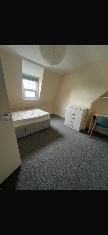 Room Senrab Street in Greater London