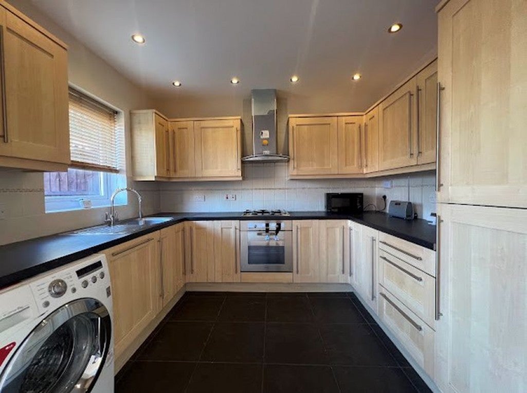 House Adelaide Close in Slough