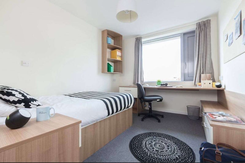 Room Pocock Street in Greater London