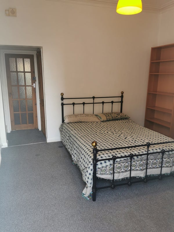 Room Cobden Street in Charnwood