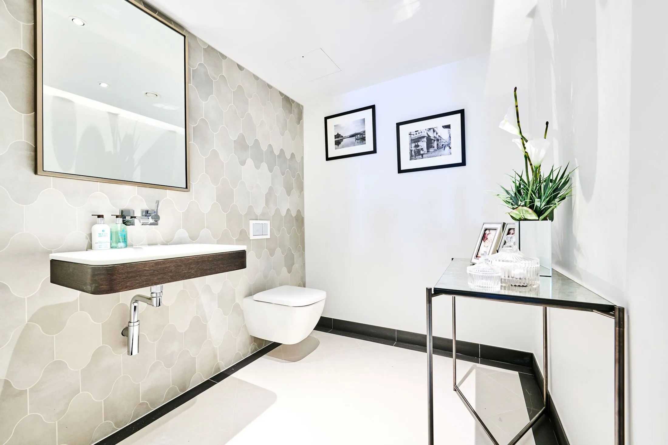 House Radnor Walk in Greater London