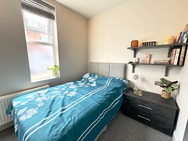 Room Portland Road in Nottingham